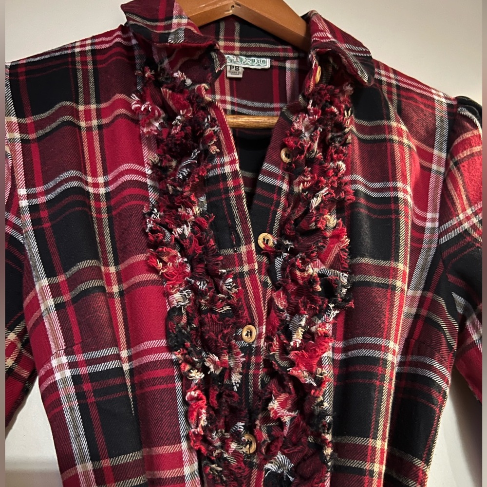 Vintage Suzie Red and Black Plaid 3/3 Button Down long sleeve Shirt